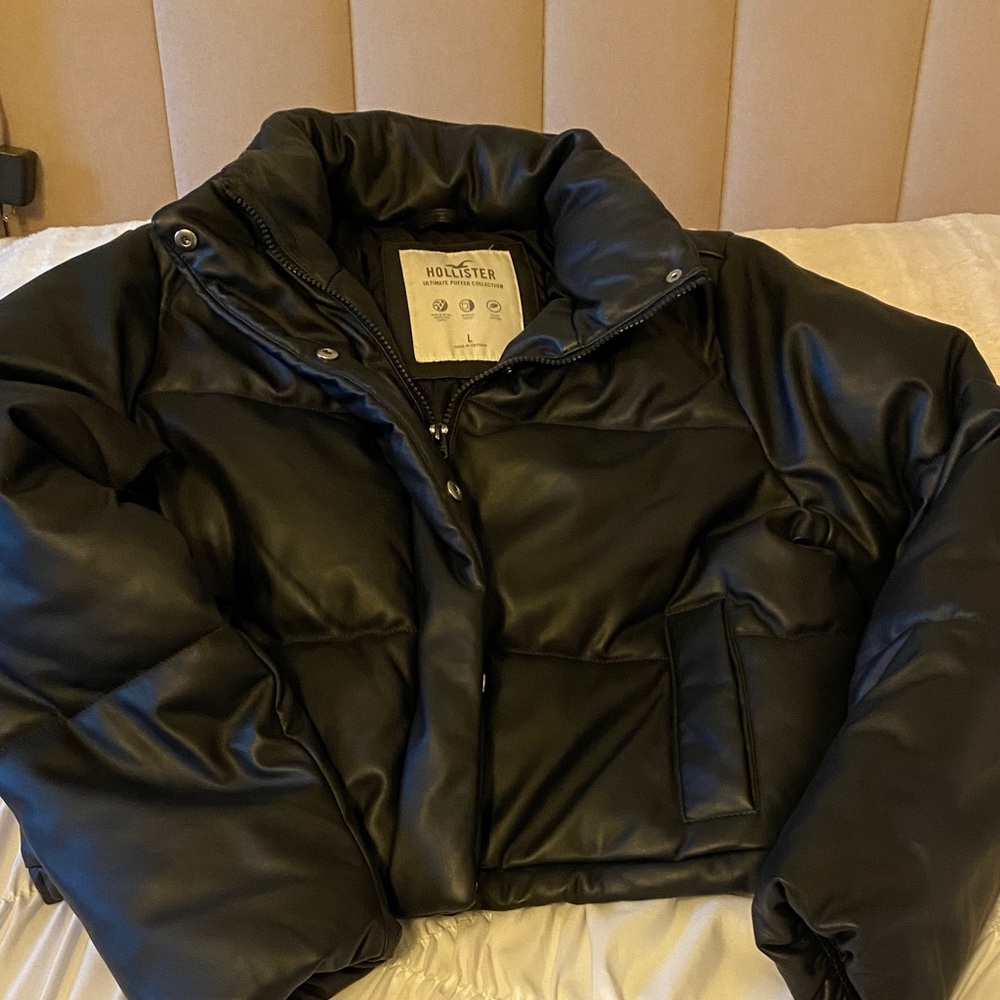 Hollister Sleek Black Puffer Coat